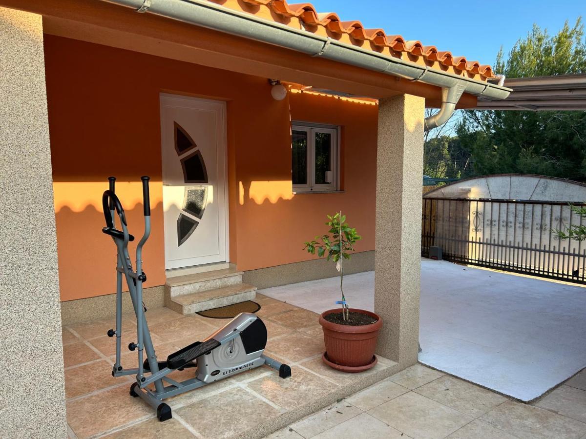Вилла Dora House With Wifi And Outdoor Swimming Pool Пула Экстерьер фото