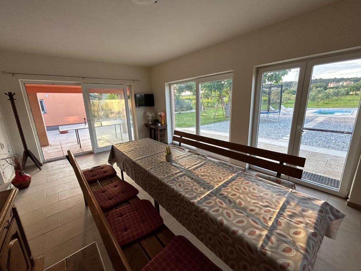 Вилла Dora House With Wifi And Outdoor Swimming Pool Пула Экстерьер фото